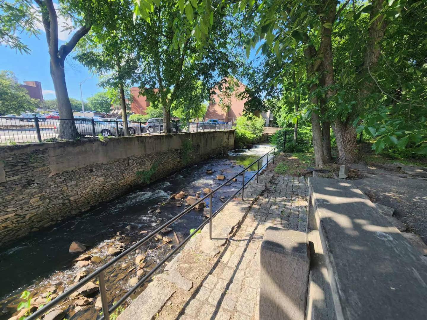 Jennifer'S Riverfront Foundry Apartment Downtown Providence Esterno foto